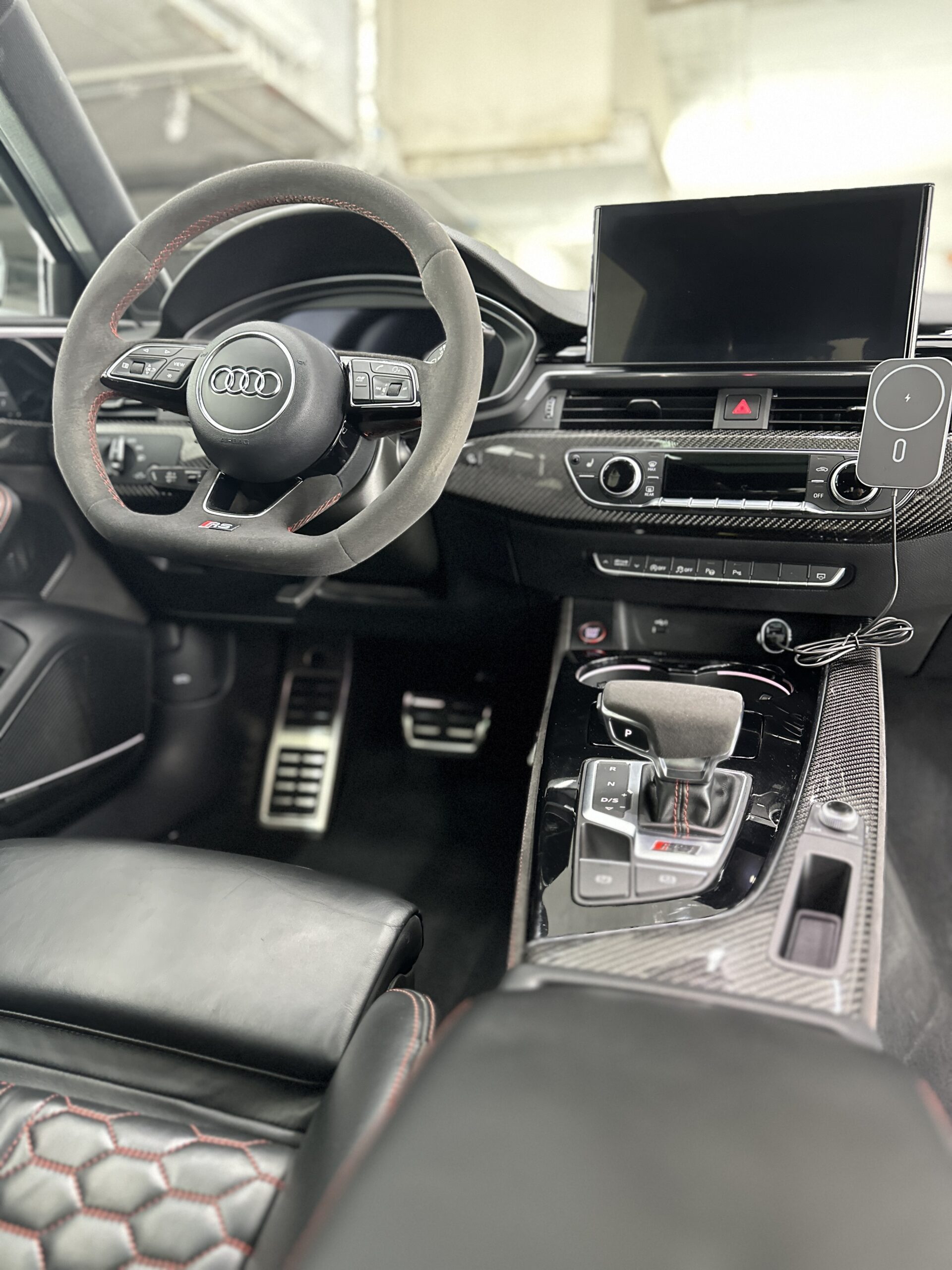 20241201_121327459_iOS